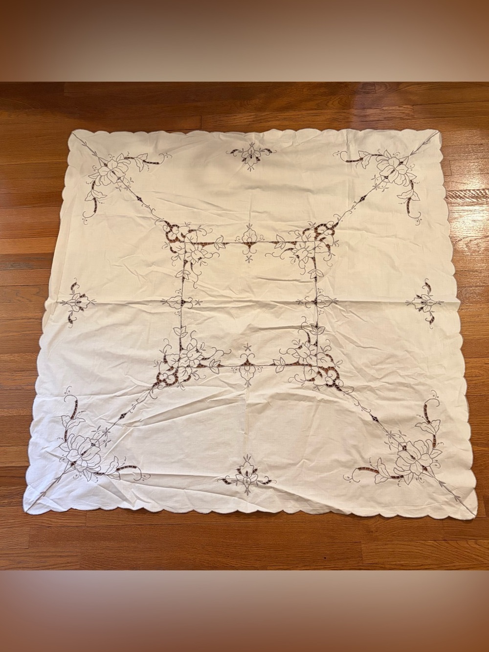 Hand Stitched Floral Cutwork Tablecloth 46” x 46” Linen Scalloped Gray/White Vtg
